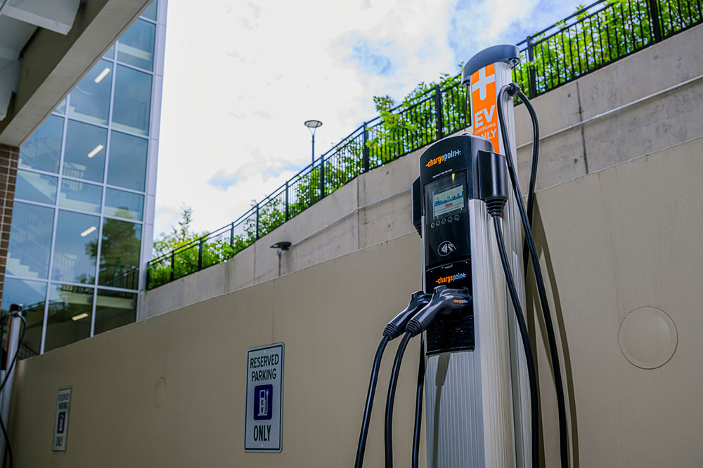 gannon ramp first floor chargepoint ev charging station at lcc downtown campus