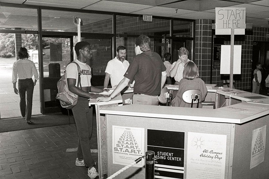 All Campus Advising Days in the Gannon Building - 1985
